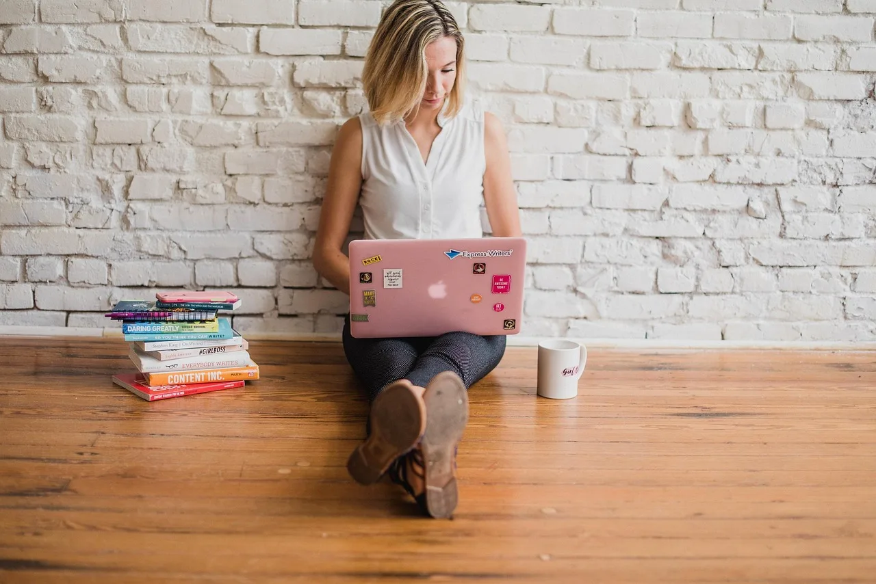 influencer, writing, girl, woman, typing, on computer, content marketing, typing on floor, written, words, handwriting, brown computer, brown laptop, brown marketing, brown writing, influencer, influencer, influencer, influencer, writing, writing, writing, writing, writing, typing, content marketing. Startup content marketing best practices: A QA framework