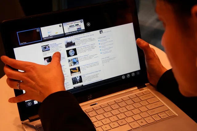 Intel Free Press story: Do People Want Touch on Laptop Screens? Consumer tests reveal users want single device with a keyboard that opens, closes and is touch enabled. Piloting positioning tools like Maze and UserTesting before buying broadly