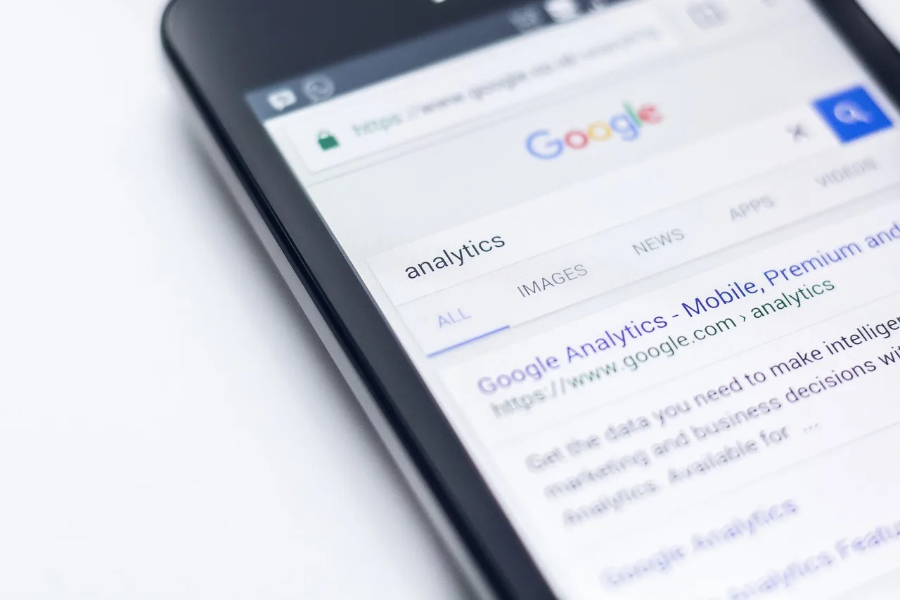 electronics, mobile phone, screen, smartphone, google, search engine, mobile, website, internet, analytics, google, google, google, google, google, search engine, website, website, website. Startup SEO benchmarks: set your own in Search Console